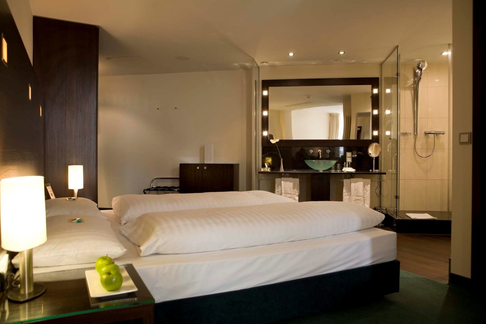 Flemings Hotel Frankfurt Hamburger Allee Франкфурт на Майн Стая снимка