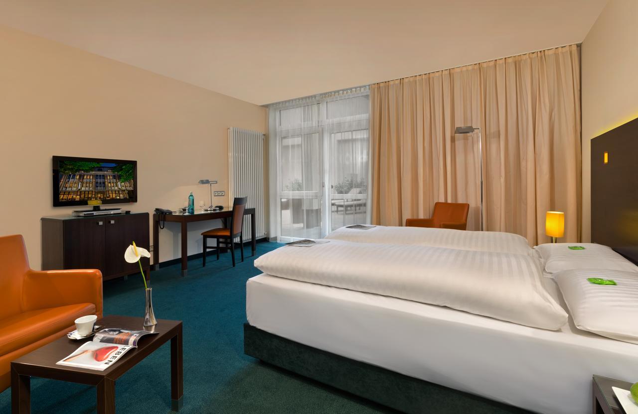 Flemings Hotel Frankfurt Hamburger Allee Франкфурт на Майн Екстериор снимка