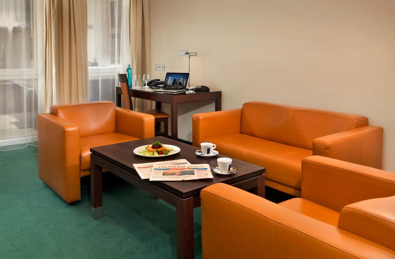 Flemings Hotel Frankfurt Hamburger Allee Франкфурт на Майн Екстериор снимка