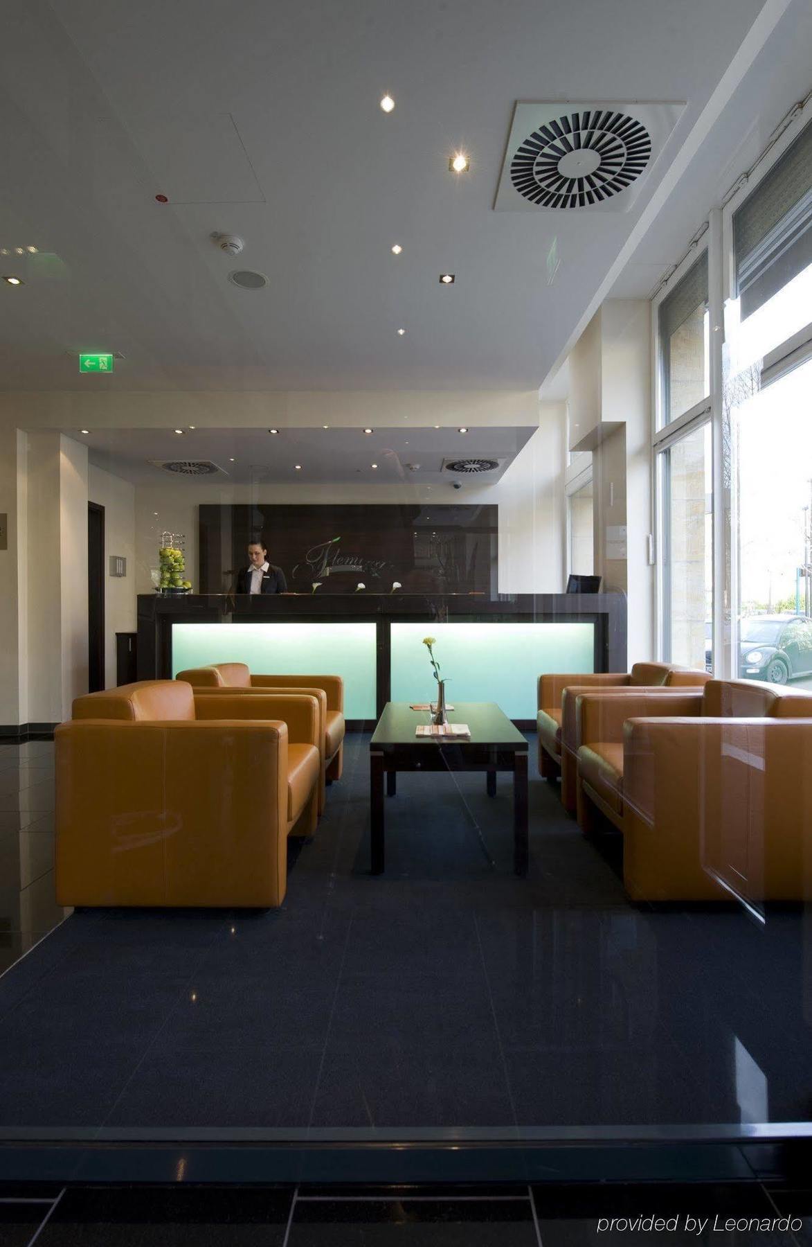 Flemings Hotel Frankfurt Hamburger Allee Франкфурт на Майн Екстериор снимка