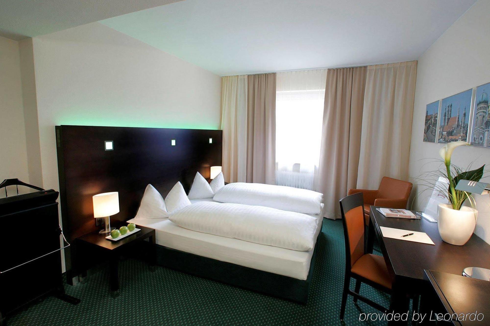 Flemings Hotel Frankfurt Hamburger Allee Франкфурт на Майн Стая снимка